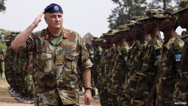 EU inspection of Somali troops trained in Uganda, 18 Oct 13