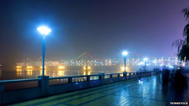 Electric lights on the Friendship bridge