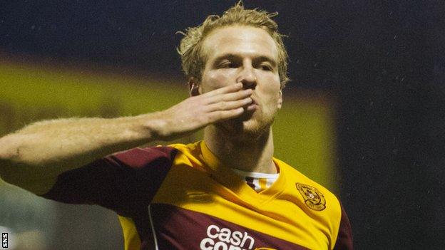 Henri Anier celebrates scoring against St Mirren