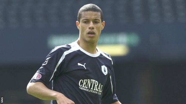 Lyle Taylor in action for Falkirk