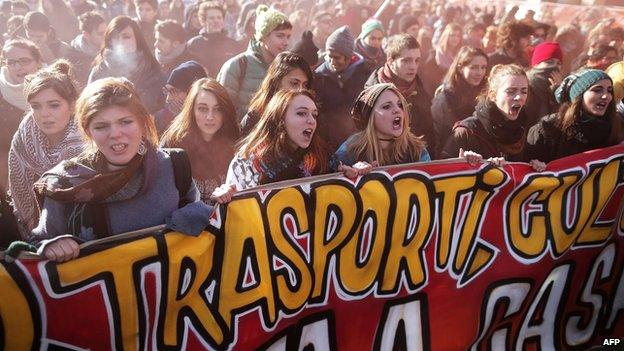 Forconi demonstration in Turin, 14 Dec 13