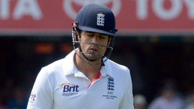 Alastair Cook walks on second day of fifth Ashes Test