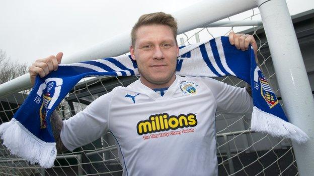 Gary O'Connor has agreed a contract at Morton