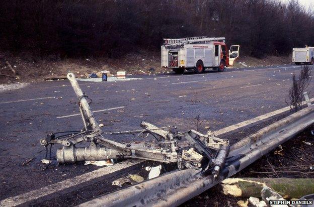 The plane's undercarriage was left in the middle of the motorway