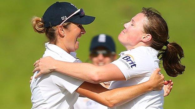 Anya Shrubsole celebrates the wicket of Nicole Bolton with Charlotte Edwards