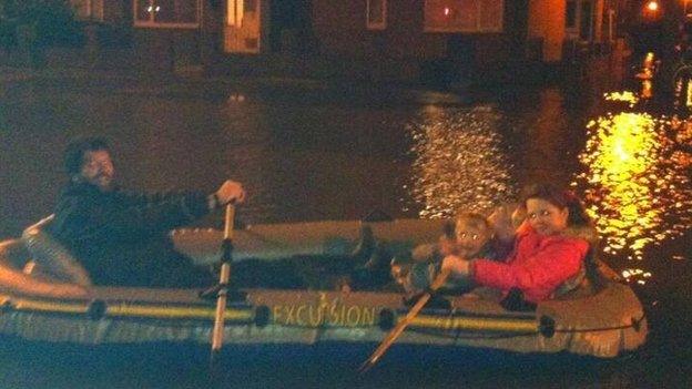 Man in boat on Abingdon Road