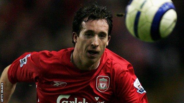 Robbie Fowler apologises for a gesture he made towards Graeme Le Saux in 1999.