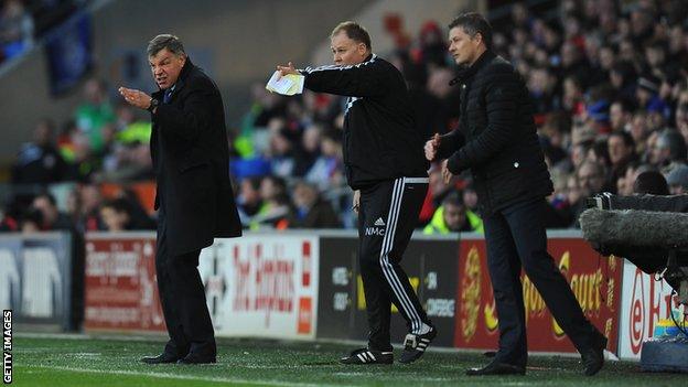 West Ham boss Sam Allardyce (L), his assistant Neil McDonald and new Cardiff manager Ole Gunnar Solskjaer (R)