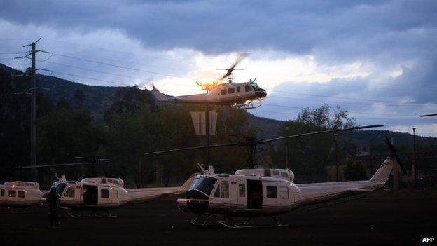 Mexican Federal Police helicopters arrive Morelia on 13 January, 2014