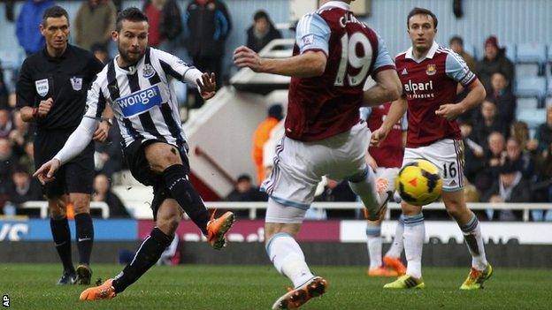 Yohan Cabaye scores Newcastle's first goal