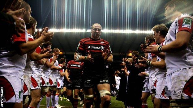 Ulster applaud winning captain Steve Borthwick of Saracens off in 2013