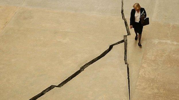 Doris Salcedo's Shibboleth (2008)