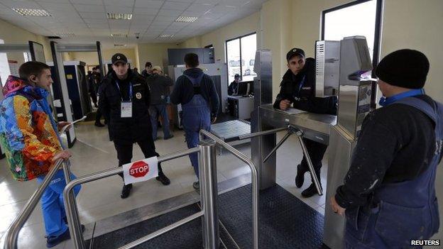 Security checks in Sochi, Russia (16 Jan 2014)