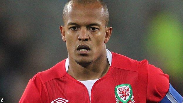 Robert Earnshaw