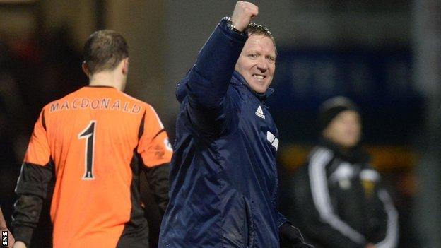 Hearts manager Gary Locke