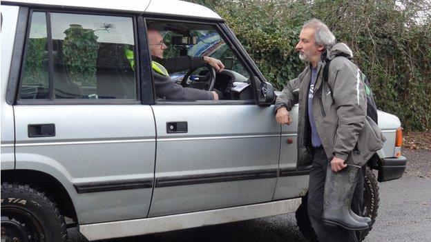 4X4 driver Mike Stockholm speaks to Glen Ward