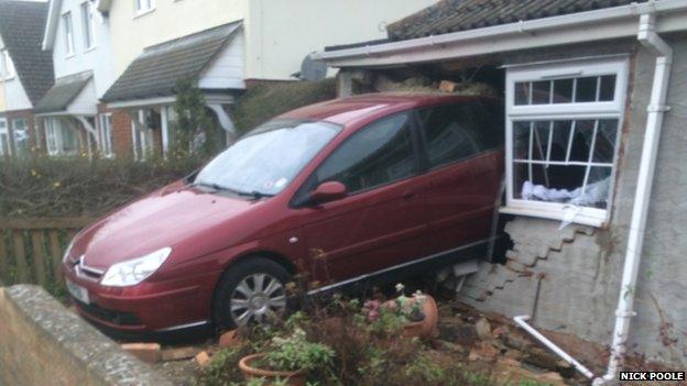 Car crashed into house in Royston