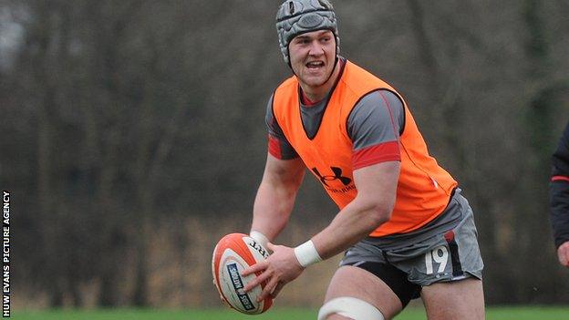 Wales flanker Dan Lydiate