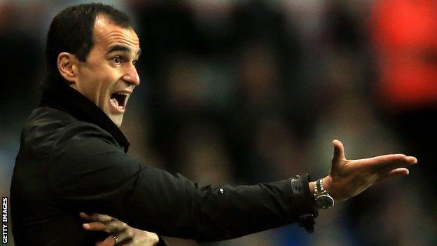 Everton manager Roberto Martinez