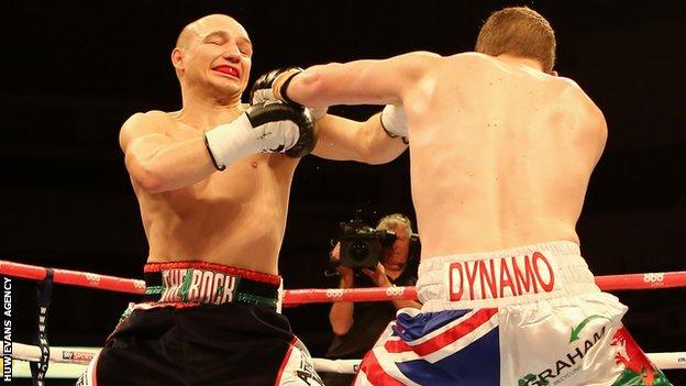 Gavin Rees and Gary Buckland exchange punches