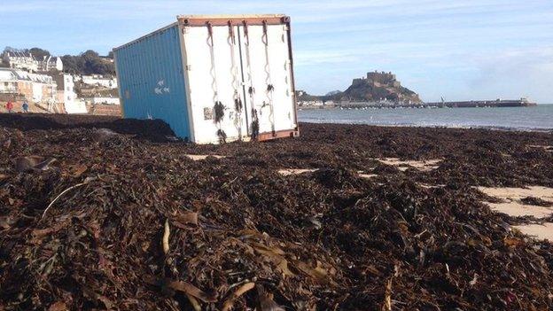 Container wreck in Jersey, 2 Feb 14