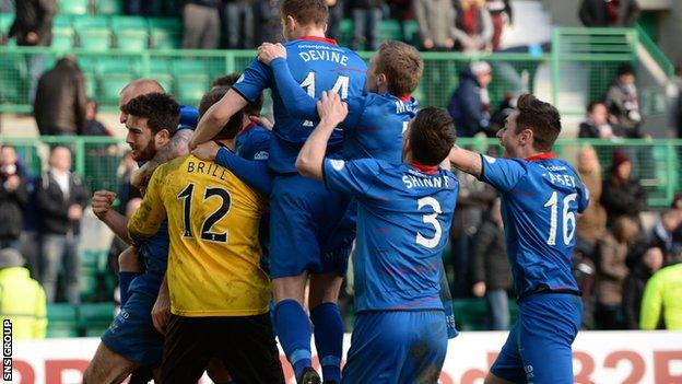 Inverness beat Hearts on penalties to reach the League Cup final