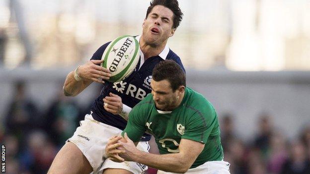 Sean Maitland and Dave Kearney joust for the ball in Dublin