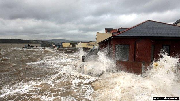 Exmouth seafront waves. Pic: Rebecca Anthony