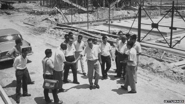 Lee Kuan Yew on a building site in 1965