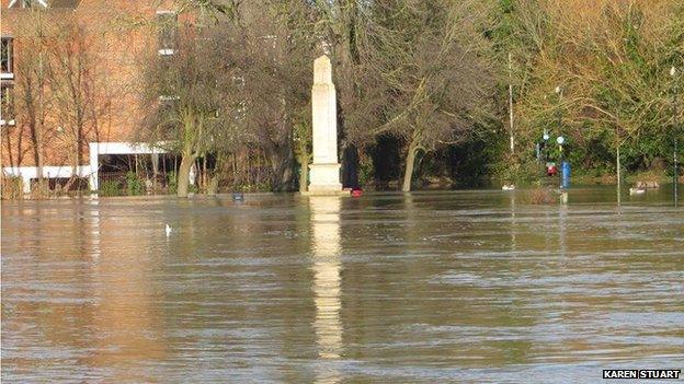 Flood at Caversham