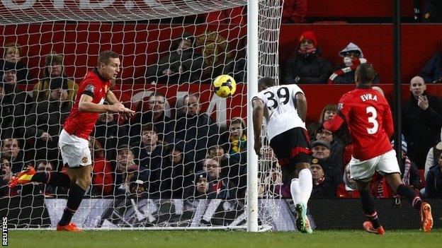 Darren Bent scores Fulham's equaliser