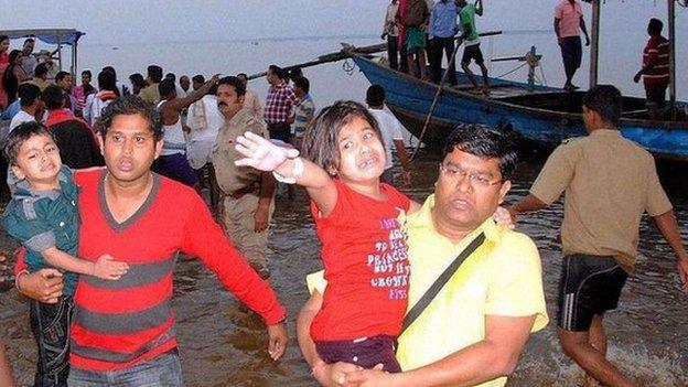 Survivors of the boat mishap in India, 9 February 2014