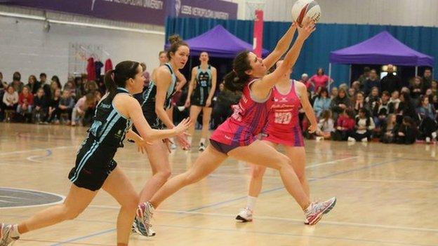 Jessica Shaw in action for Yorkshire Jets