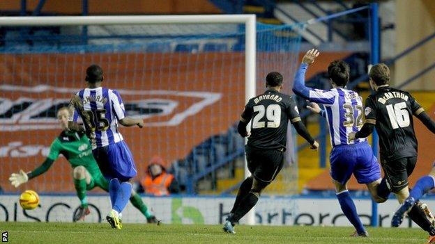 Nicky Maynard scores