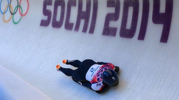 Lizzy Yarnold in her second heat
