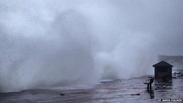 Waves on Penzance Promenade. Pic: Lee James Palmer