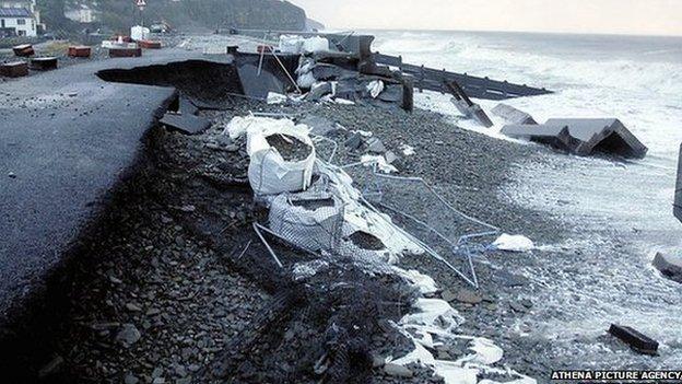 Damage to road at Amroth