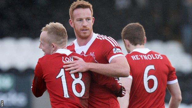 Aberdeen players celebrating