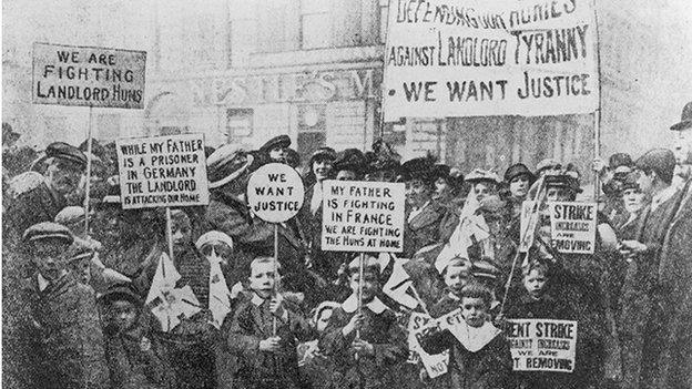 rent strike crowd