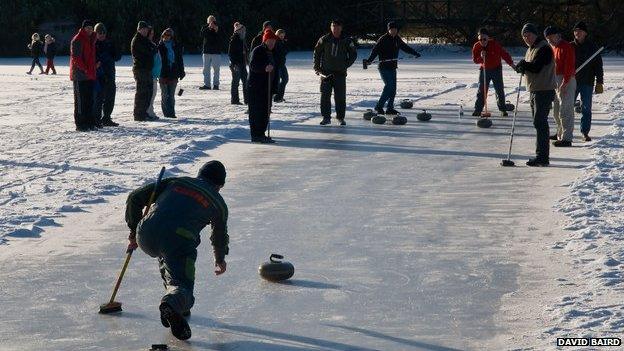 Curling outdoors