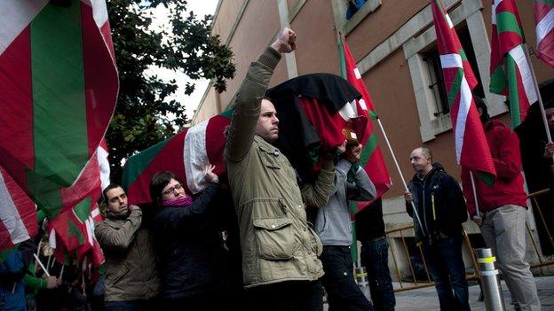 Eta supporters in Elorrio, 8 Feb 14