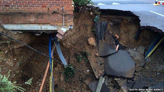 Hole in street in Hemel Hempstead