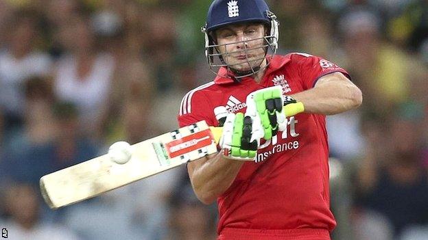 England all-rounder Luke Wright in Twenty20 action against Australia