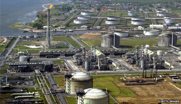 File picture of Nigeria oil terminal 2005