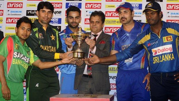 Captains with the Asia Cup