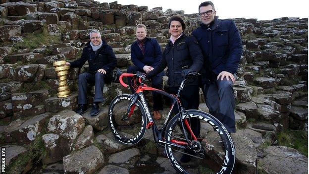 Stephen Roche (left) is inducted into the Giro d'Italia Hall of Fame at Giant's Casueway