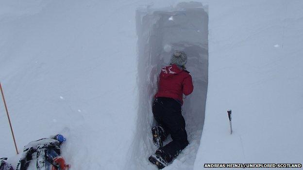 Snow holing at Ciste Mhearad in the Cairngorms