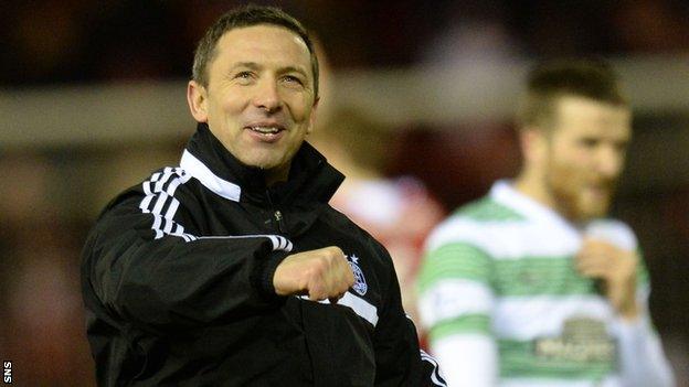 Derek McInnes celebrates Aberdeen's win