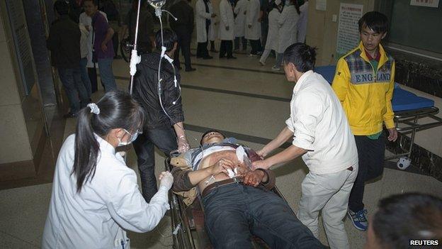 Stabbing victim arrives in hospital. 2 March 2014