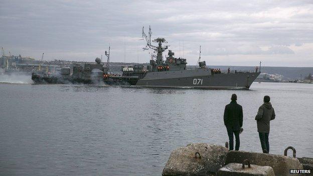 Russian ship enters Sevastopol 02/03/14